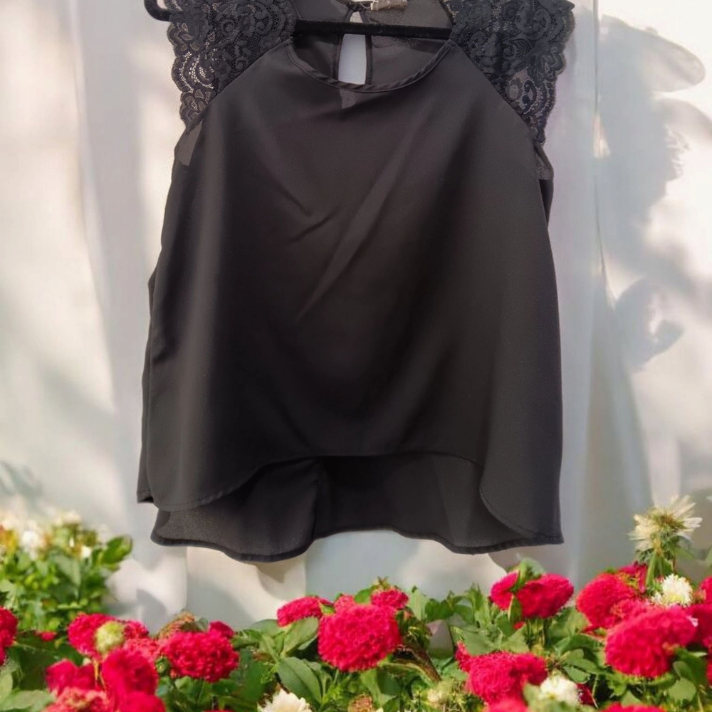 Elegant Black Lace Sleeveless Blouse